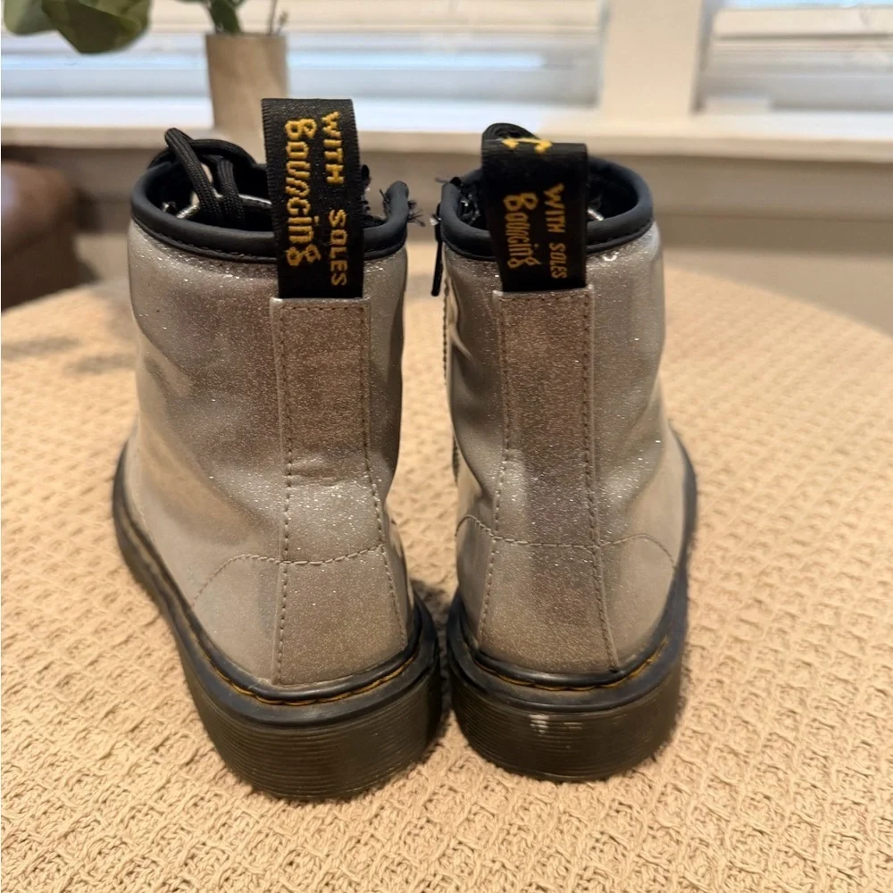 Doc Dr. Martens 1460 Silver Glitter J Boot AirWair Womens Size 3